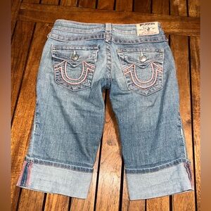 True Religion rainbow sophie Bermuda shorts 25 small 12” inseam cuffed Low Rise